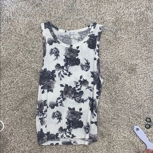 Delia’s flowy tank top